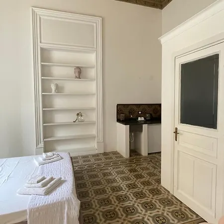 Donnafrancaflorio Guest house
