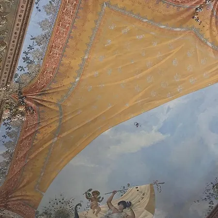 Donnafrancaflorio Affittacamere 4*